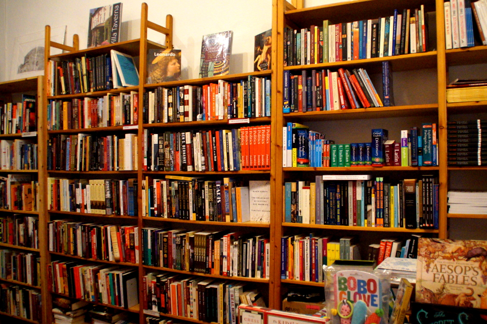Almost Corner Bookshop Rom