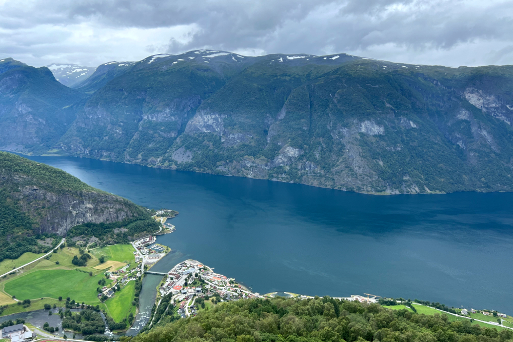 Rundreise Norwegen Gradwanderung Aurlandsfjord