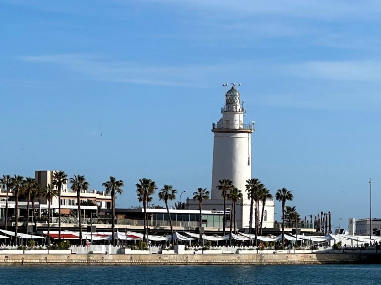 Malaga Städtereise Hafen